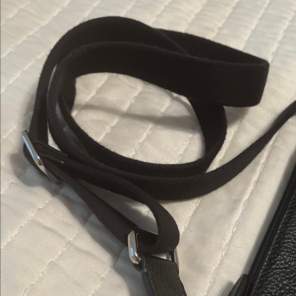 Coach Black Pebbled Leather Crossbody Messenger Bag with Adjustable Strap - Picture 5 of 13
